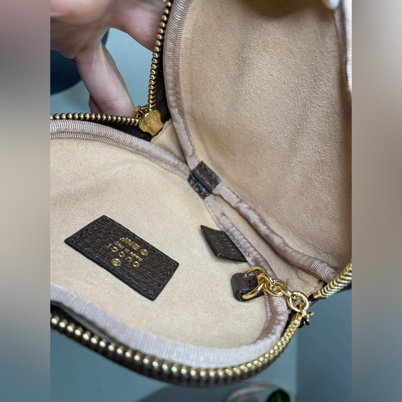 Excellent limited edition Gucci pouch Bananya cat key chain - authenticated - Picture 13 of 16